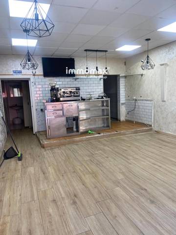 Local comercial en Alquiler en Canovelles