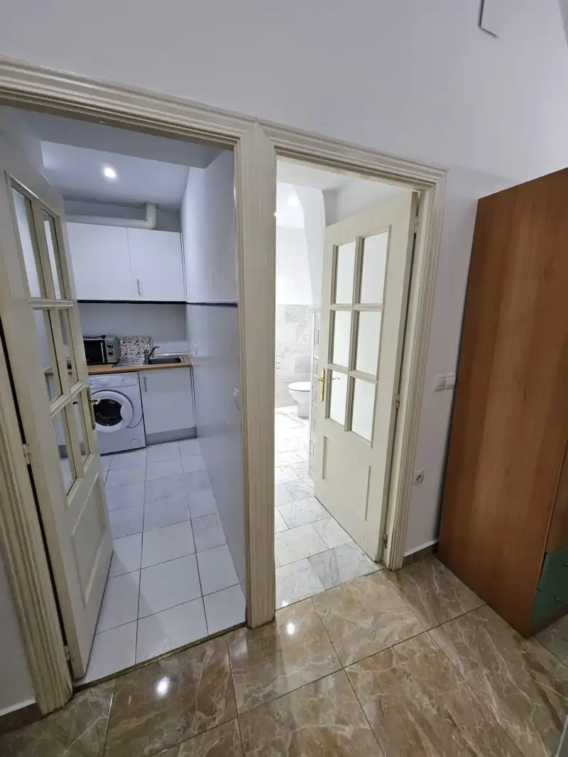 Badezimmer von Wohnungen zur Miete in Cáceres mit Klimaanlage, Heizung und Privatgarten