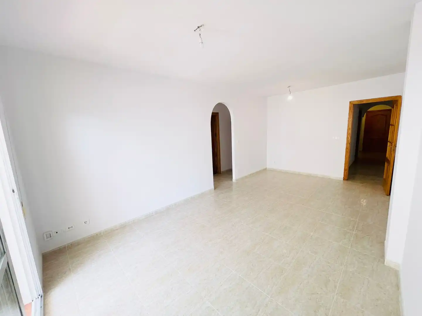 Comedor de Piso en venta en Torrox con Terraza, Horno y Piscina comunitaria