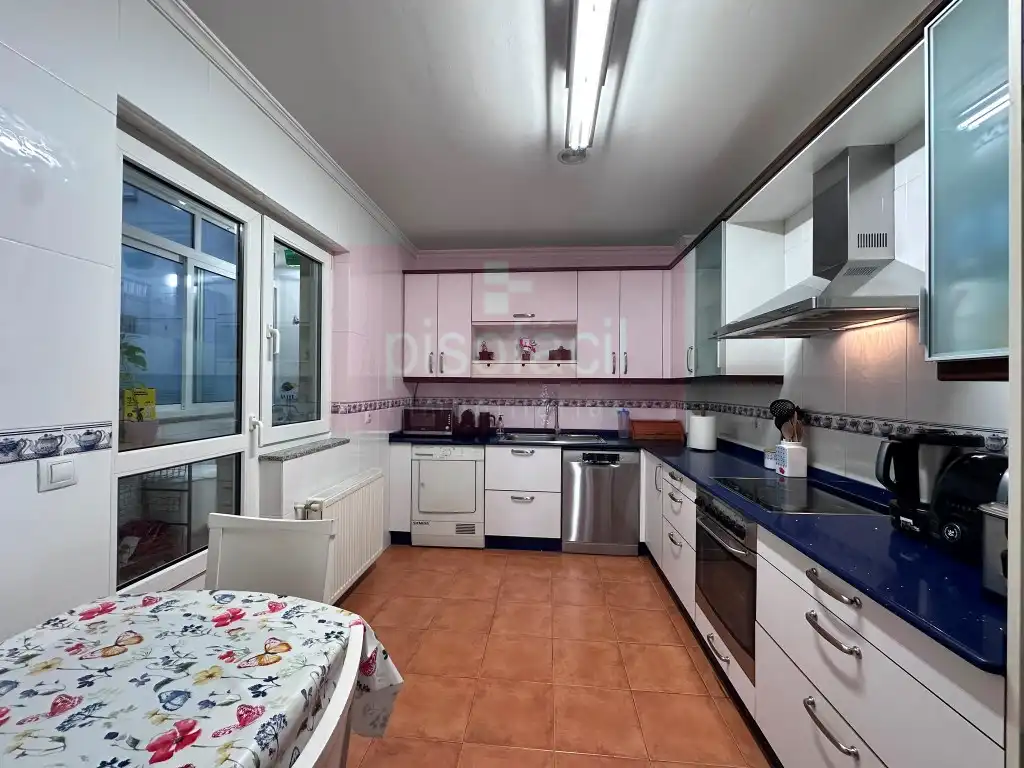 Kitchen of Flat for sale in Lugo