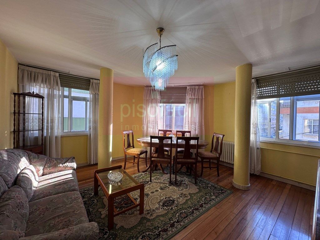 Comedor de Piso en venta en Lugo Capital