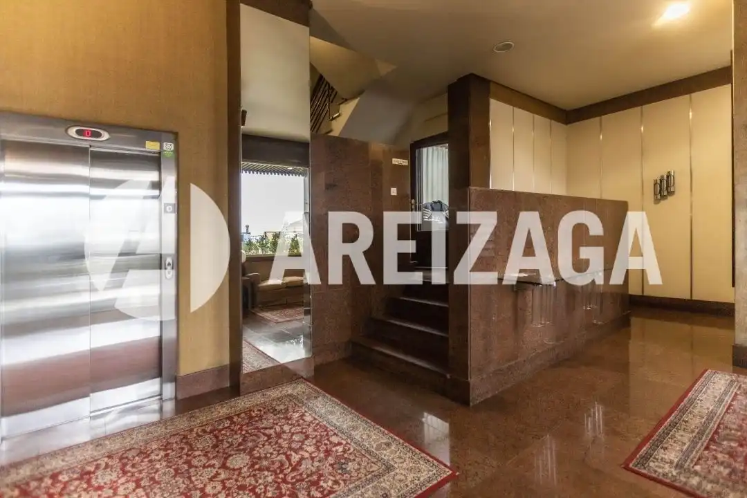 Piso en venta en Donostia - San Sebastián  con Calefacción, Terraza y Balcón