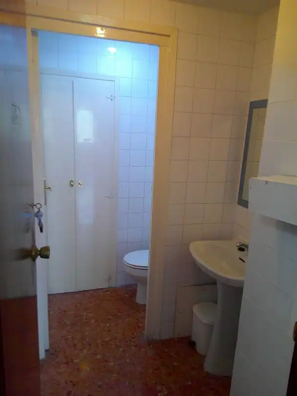 Baño de Oficina de alquiler en  Pamplona / Iruña con Calefacción