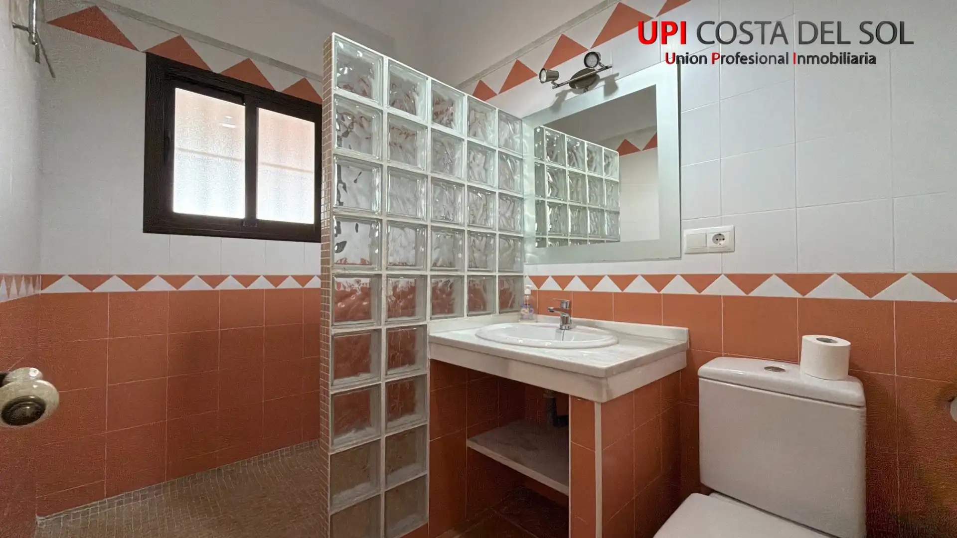 Baño de Finca rústica en venta en Cártama con Aire acondicionado, Jardín privado y Terraza