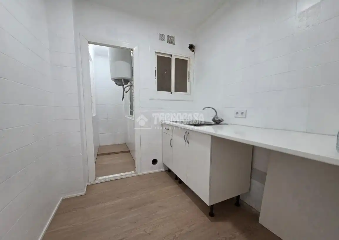 Dormitori de Pis en venda en Santa Coloma de Gramenet amb Parquet i Terrassa
