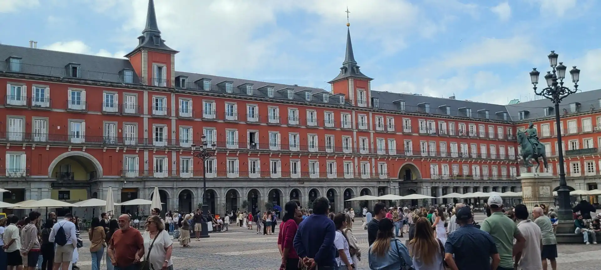Exterior view of Attic for sale in Madrid  with Air Conditioner, Heating and Storage room