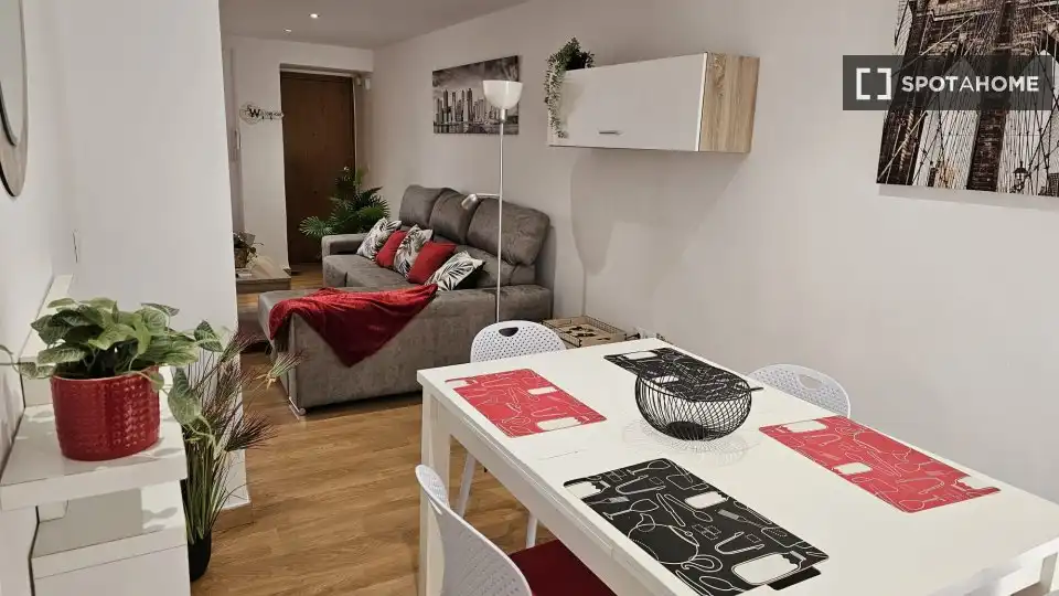 Sala d'estar de Pis de lloguer en Valencia amb Aire condicionat, Calefacció i Moblat
