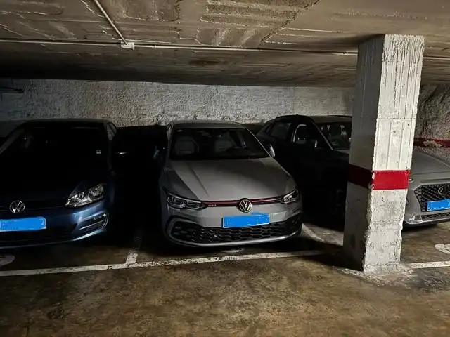 Parkplatz von Garage zum Verkauf in Girona