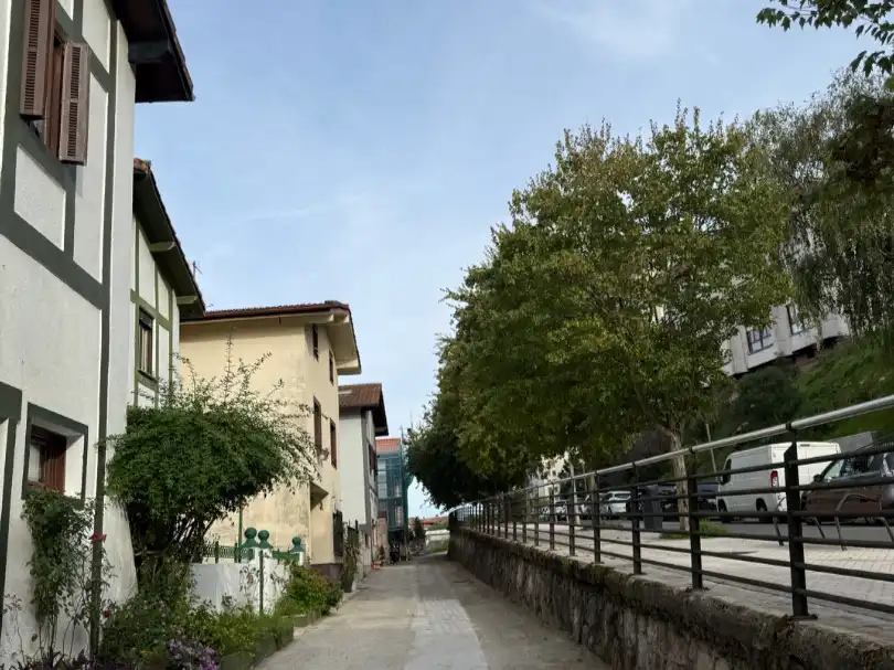 Casa amb jardí en venda a Larratxo pasealekua 67, imagen 2