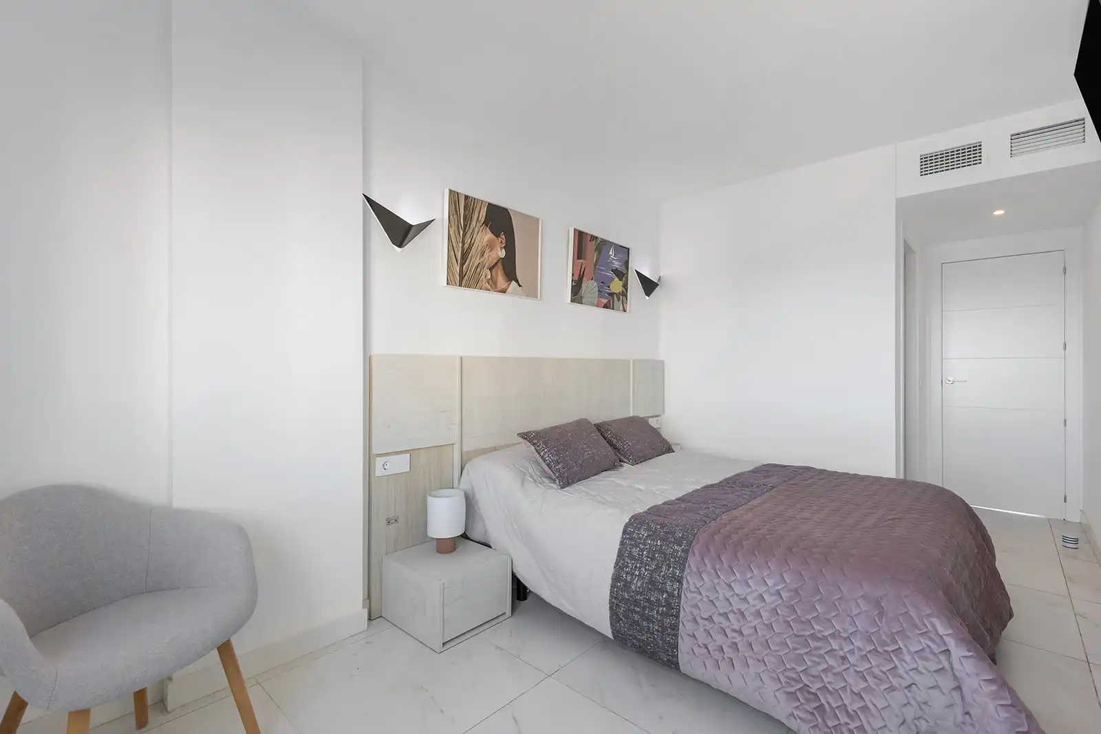 Dormitori de Apartament en venda en Torrevieja amb Terrassa, Traster i Moblat