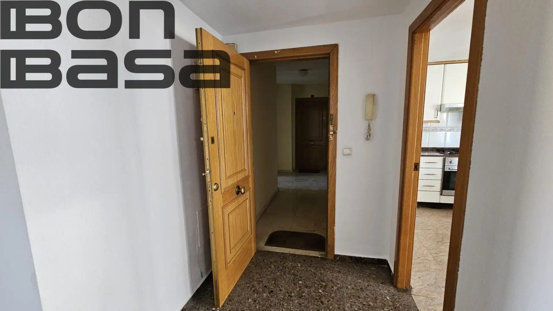 Piso en venta en Alicante / Alacant con Aire acondicionado, Jardín privado y Balcón