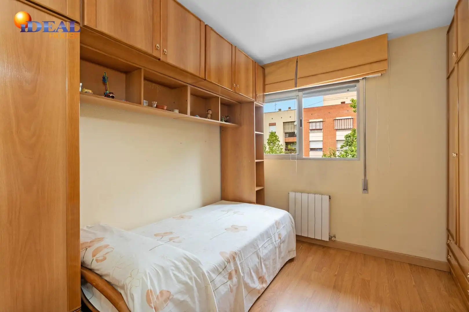 Habitación de Ático en venta en Granada con Aire acondicionado, Terraza y Balcón