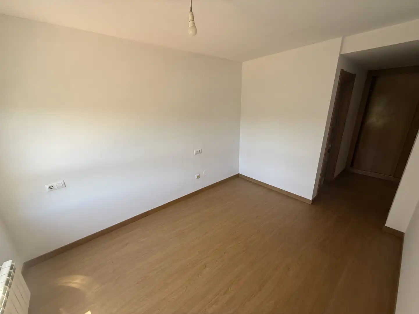 Dormitori de Pis en venda en Avilés amb Calefacció, Jardí privat i Parquet