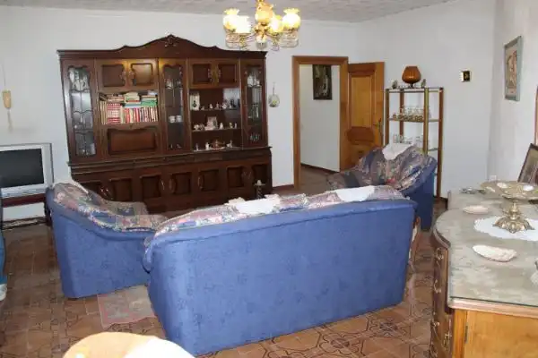 Sala de estar de Casa adosada en venta en Urda con Calefacción, Terraza y Trastero