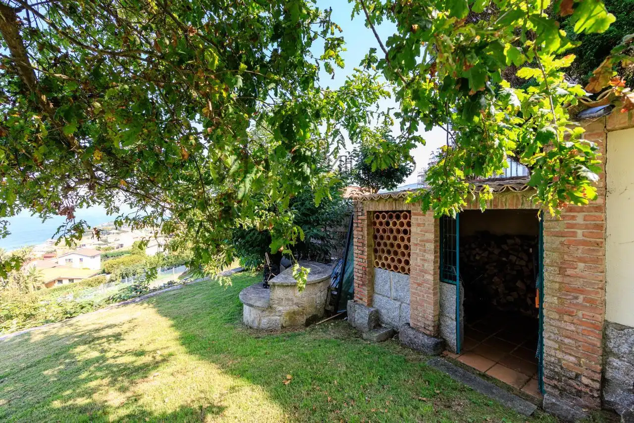 Jardín de Casa o chalet en venta en Nigrán con Calefacción, Jardín privado y Parquet