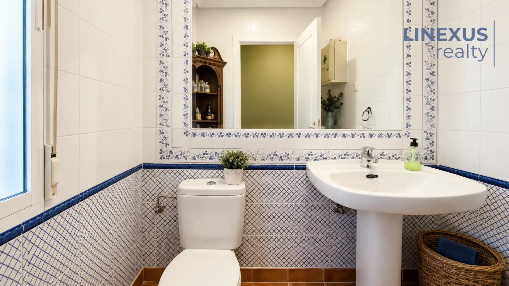 Bany de Casa o xalet en venda en Batres amb Calefacció, Jardí privat i Terrassa