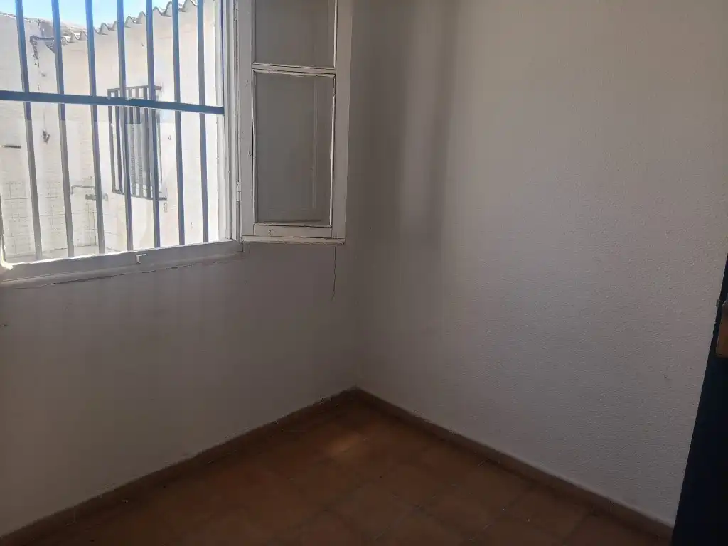 Dormitori de Finca rústica de lloguer en Calles amb Jardí privat, Terrassa i Forn