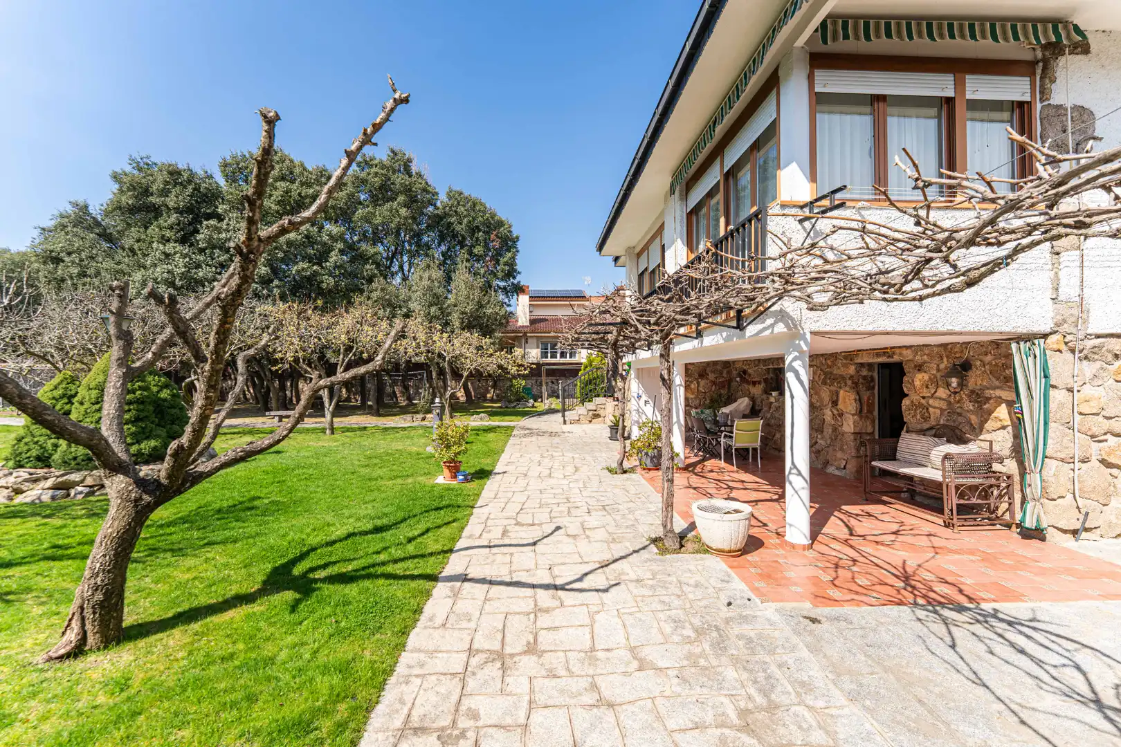 Garden of Houses for sale in Alpedrete  with Furnished