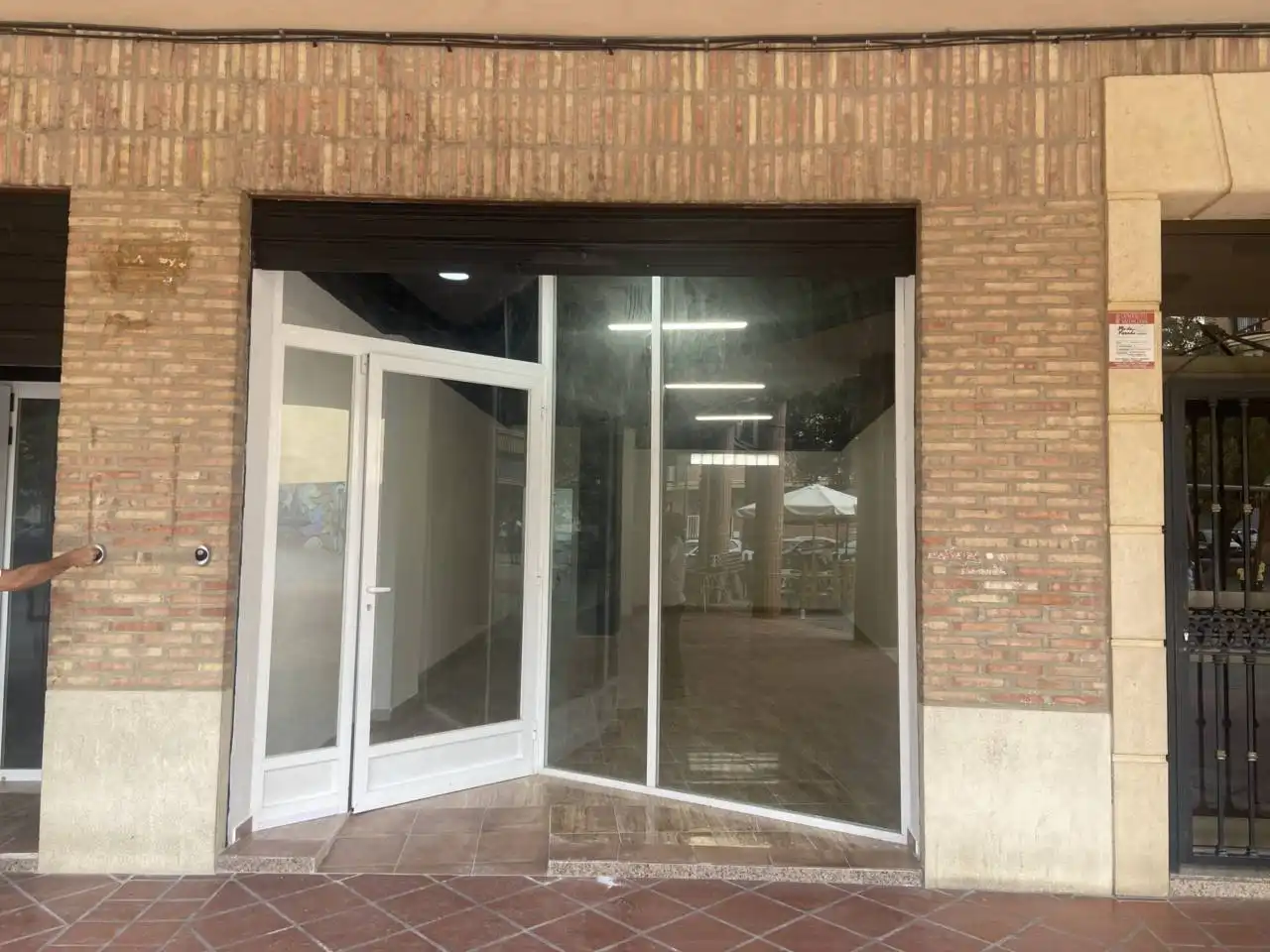 Local comercial de lloguer a Calle Marquesat 14