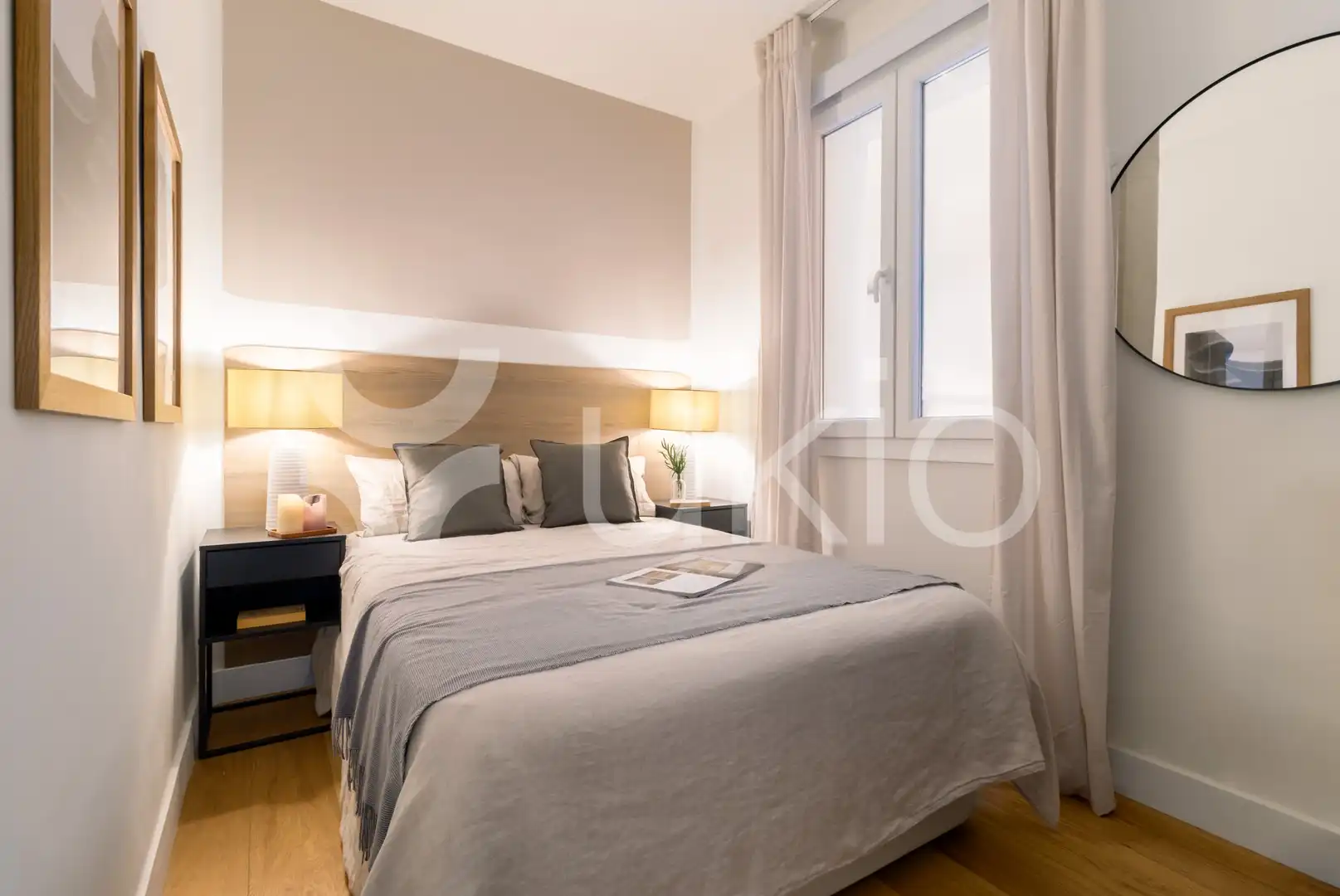 Dormitori de Apartament de lloguer en Madrid amb Aire condicionat, Calefacció i Moblat