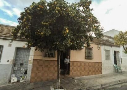 Casa adosada en venta en Campo de la Verdad - Miraflores