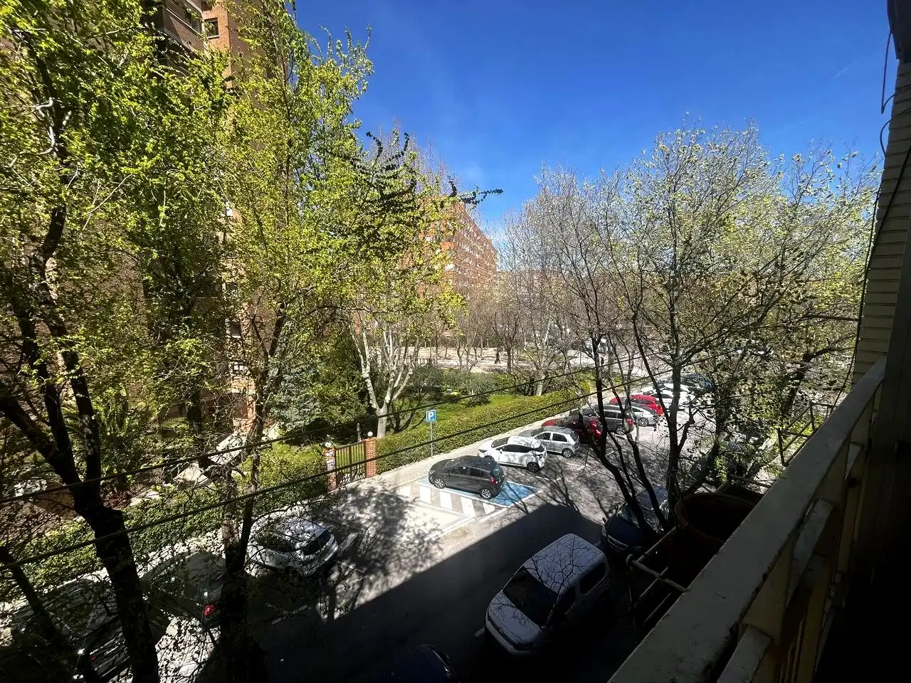 Vista exterior de Piso en venta en Madrid con Terraza y Amueblado