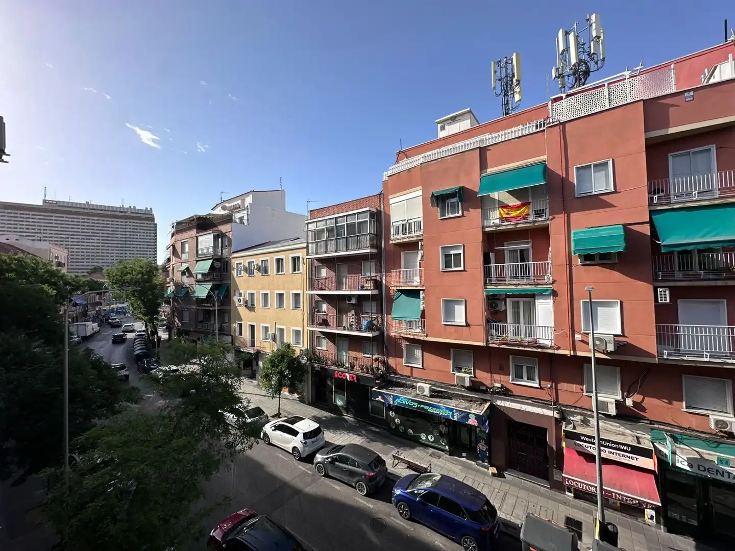 Exterior view of Flat for sale in Madrid  with Heating, Parquet flooring and Balcony