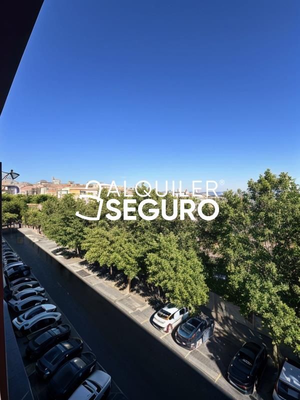 Vista exterior de Pis de lloguer en Alcalá de Henares amb Aire condicionat, Calefacció i Terrassa