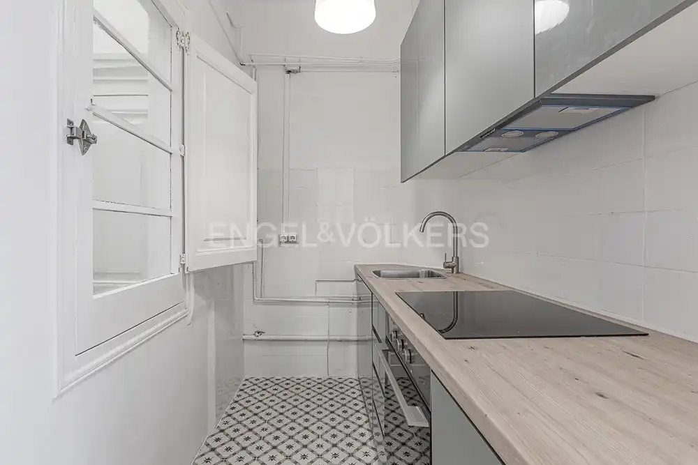 Küche von Wohnung zur Miete in Barcelona mit Heizung, Parkett und Möbliert