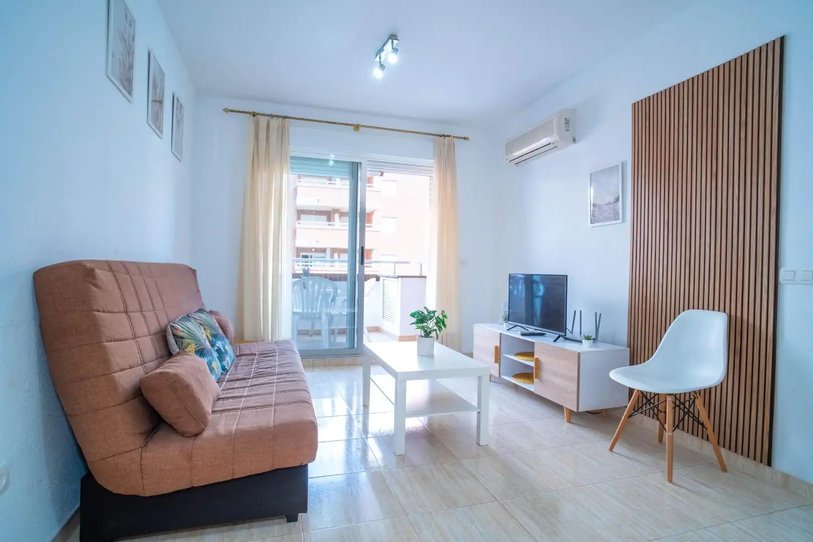 Sala d'estar de Apartament en venda en Oropesa del Mar / Orpesa amb Terrassa, Traster i Moblat