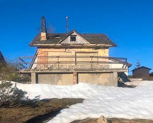 Außenansicht von Country house zum verkauf in Aller mit Privatgarten