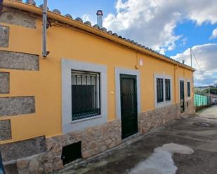 Vista exterior de Casa o xalet en venda en Béjar amb Calefacció, Jardí privat i Terrassa