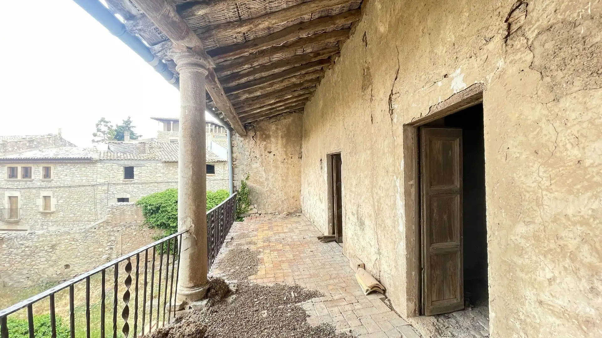 Vista exterior de Finca rústica en venda en Sant Martí de Riucorb