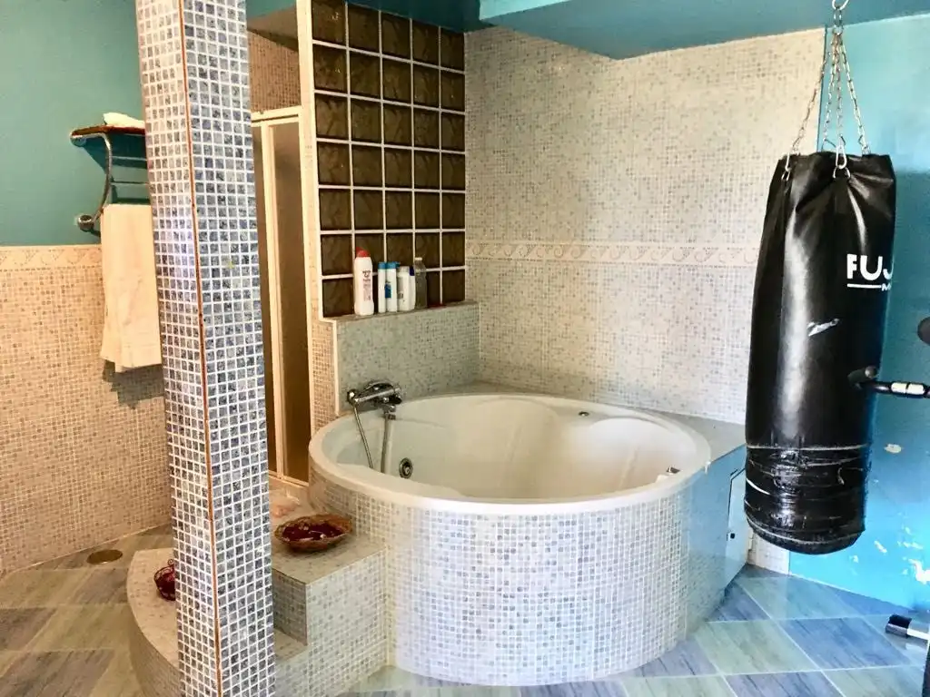Bany de Casa o xalet en venda en Venturada amb Aire condicionat, Calefacció i Jardí privat