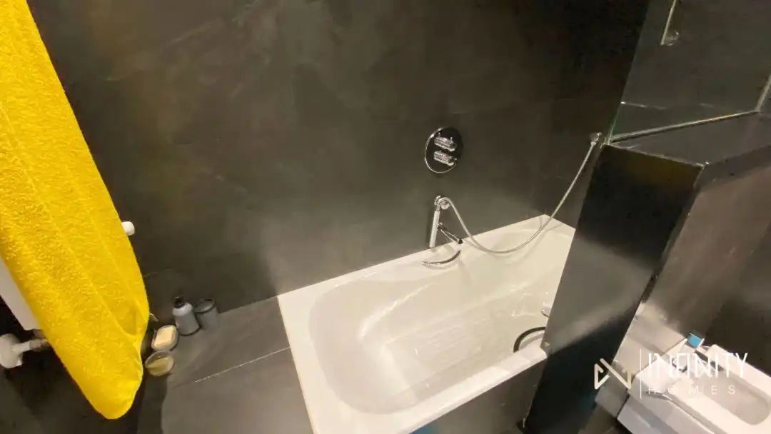 Baño de Piso de alquiler en Bilbao  con Calefacción, Terraza y Balcón