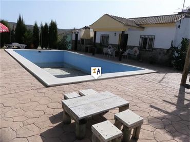 Xalet amb piscina en venda a Priego de Córdoba