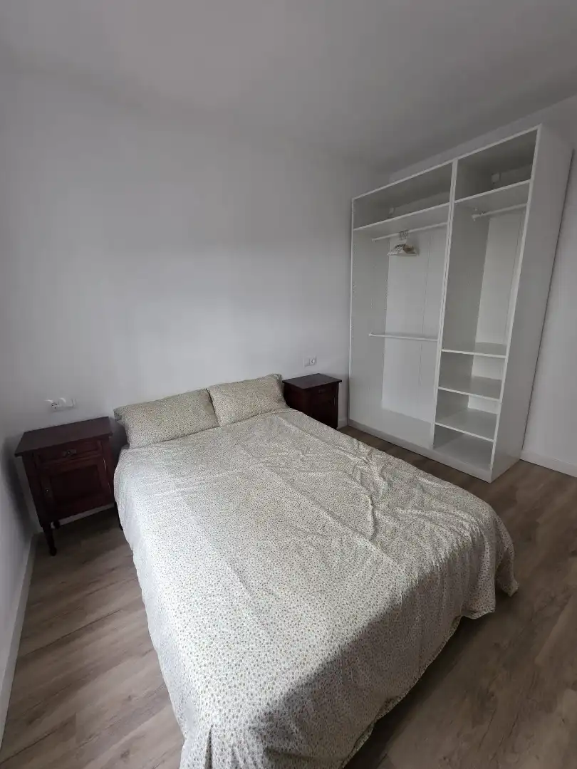 Habitación de Piso para compartir en Ferrol con Amueblado
