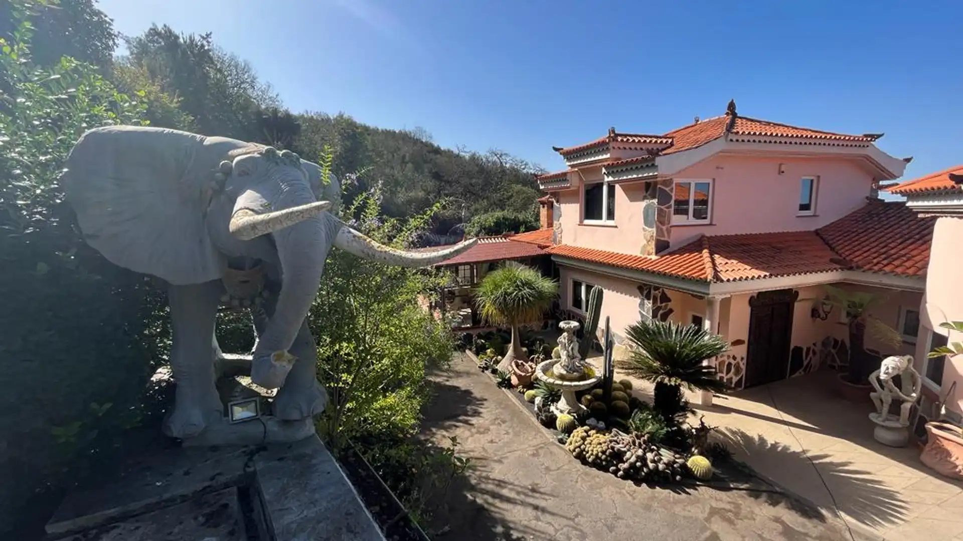 Vista exterior de Casa o chalet en venta en La Orotava con Jardín privado, Terraza y Piscina