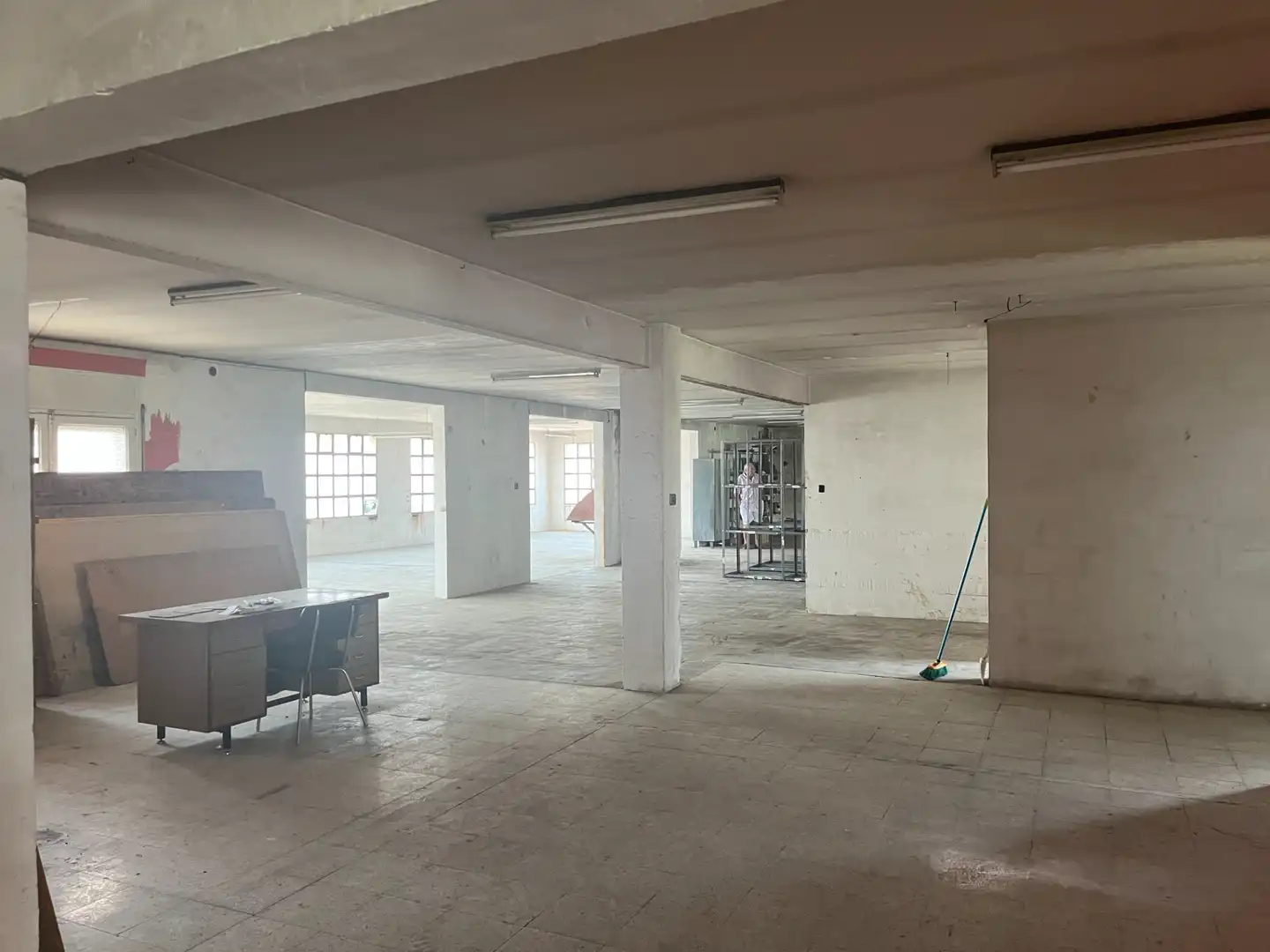 Industrial building with lift for sale in Carrer Joan Serras, imagen 10