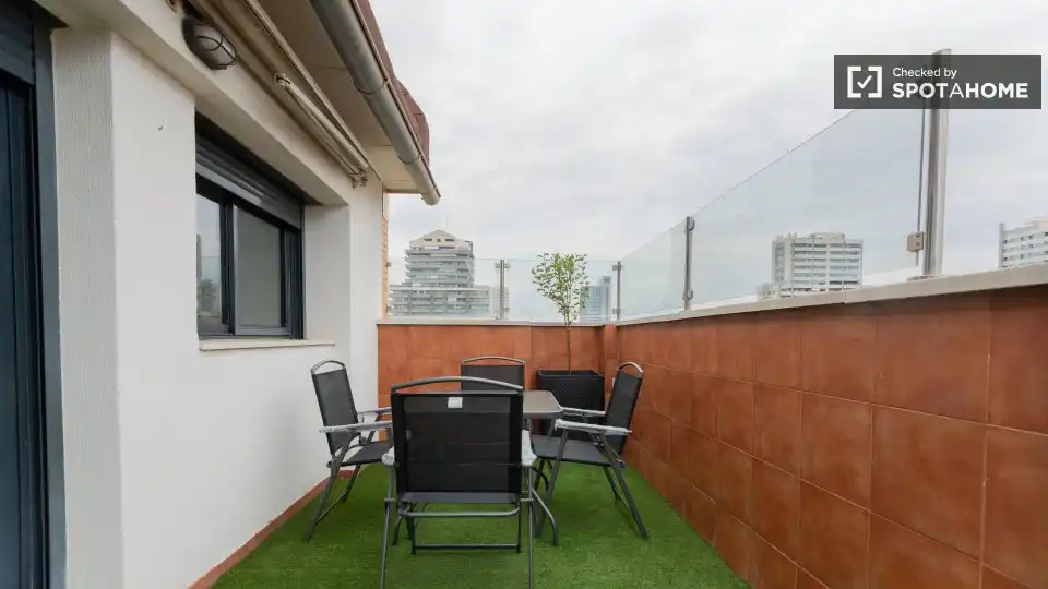 Terrace of Apartments for share in Valencia  with Air Conditioner, Terrace and Furnished