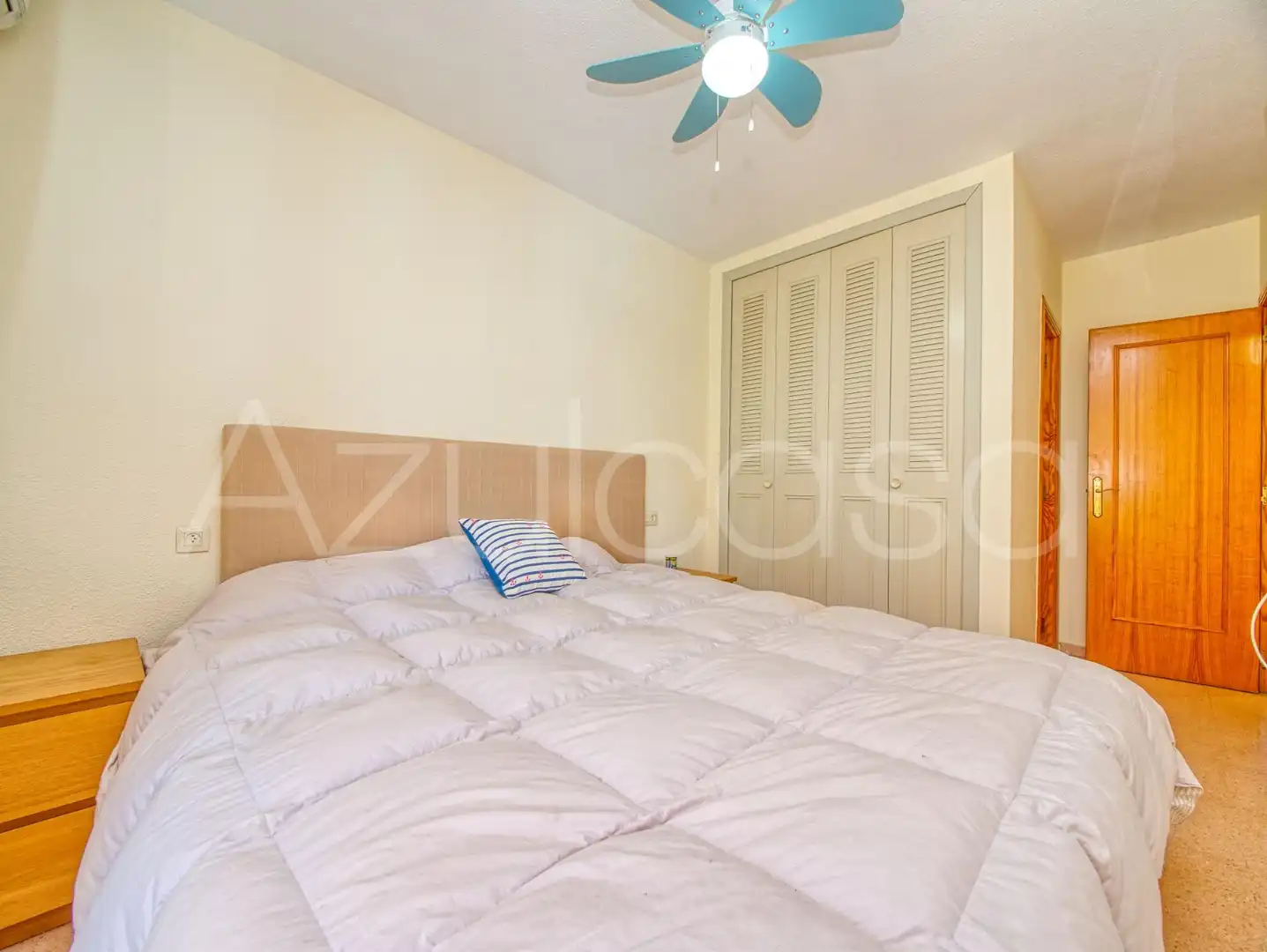 Schlafzimmer von Maisonette zum Verkauf in El Campello mit Klimaanlage, Abstellraum und Gemeinschaftspool