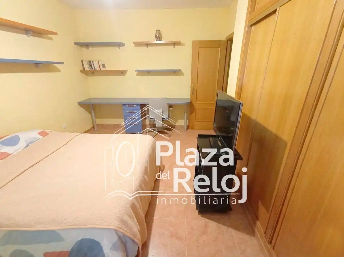 Habitación de Casa o chalet en venta en Cazalegas con Calefacción, Jardín privado y Piscina