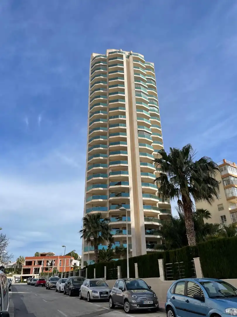 Vista exterior de Apartament en venda en Calpe / Calp amb Aire condicionat, Calefacció i Terrassa