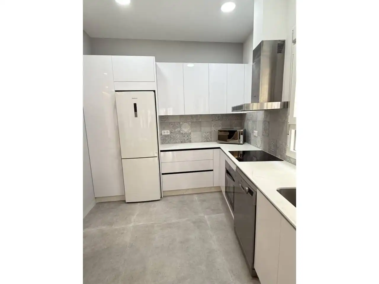 Cuina de Loft de lloguer en Elche / Elx amb Aire condicionat i Moblat