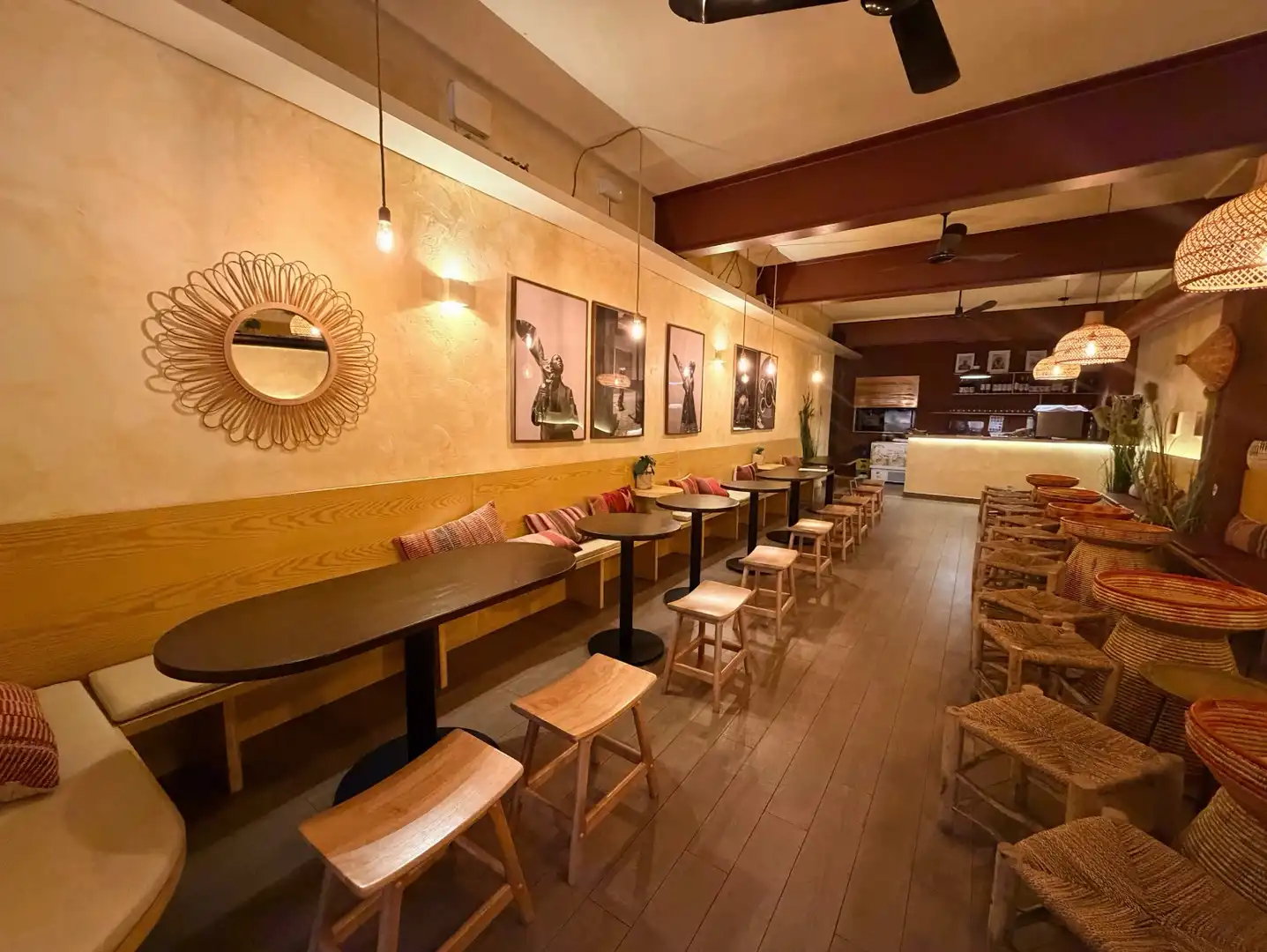 Business premises for transfer in Sants - Montjuïc, imagen 3