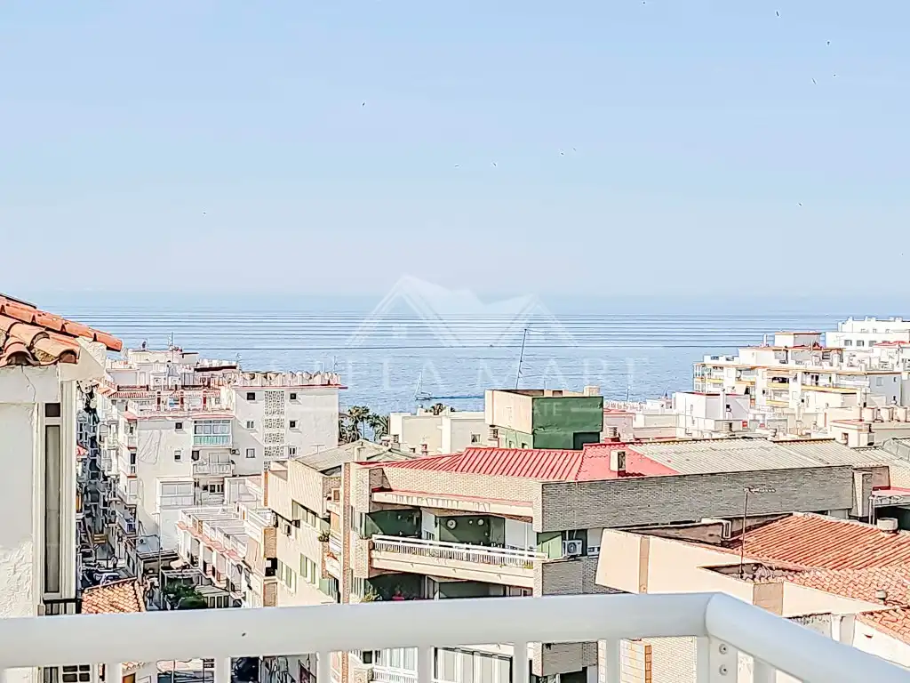 Vista exterior de Apartament en venda en Nerja amb Aire condicionat, Terrassa i Moblat