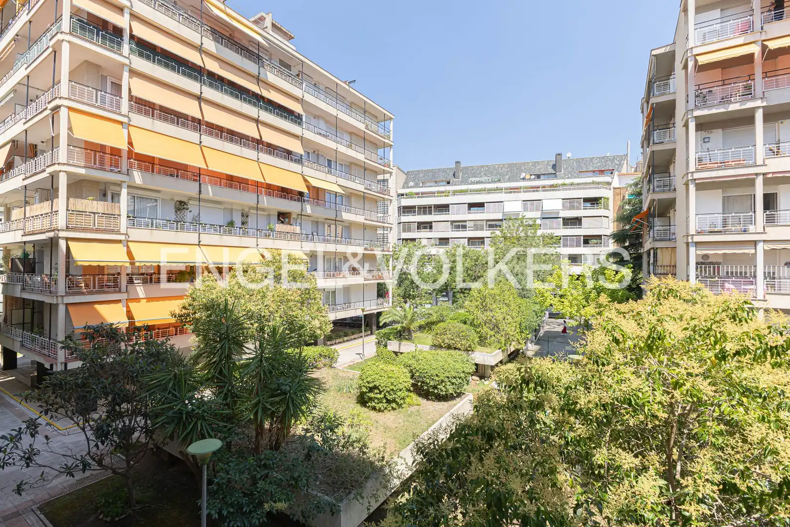 Vista exterior de Pis en venda en Barcelona amb Aire condicionat, Calefacció i Parquet