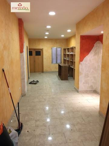 Local comercial en Alquiler en El Raval - Portes Encarnades