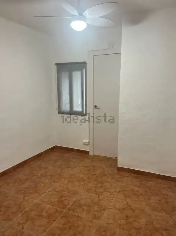 Bedroom of Flat for sale in Valencia  with Air Conditioner, Balcony and Internet