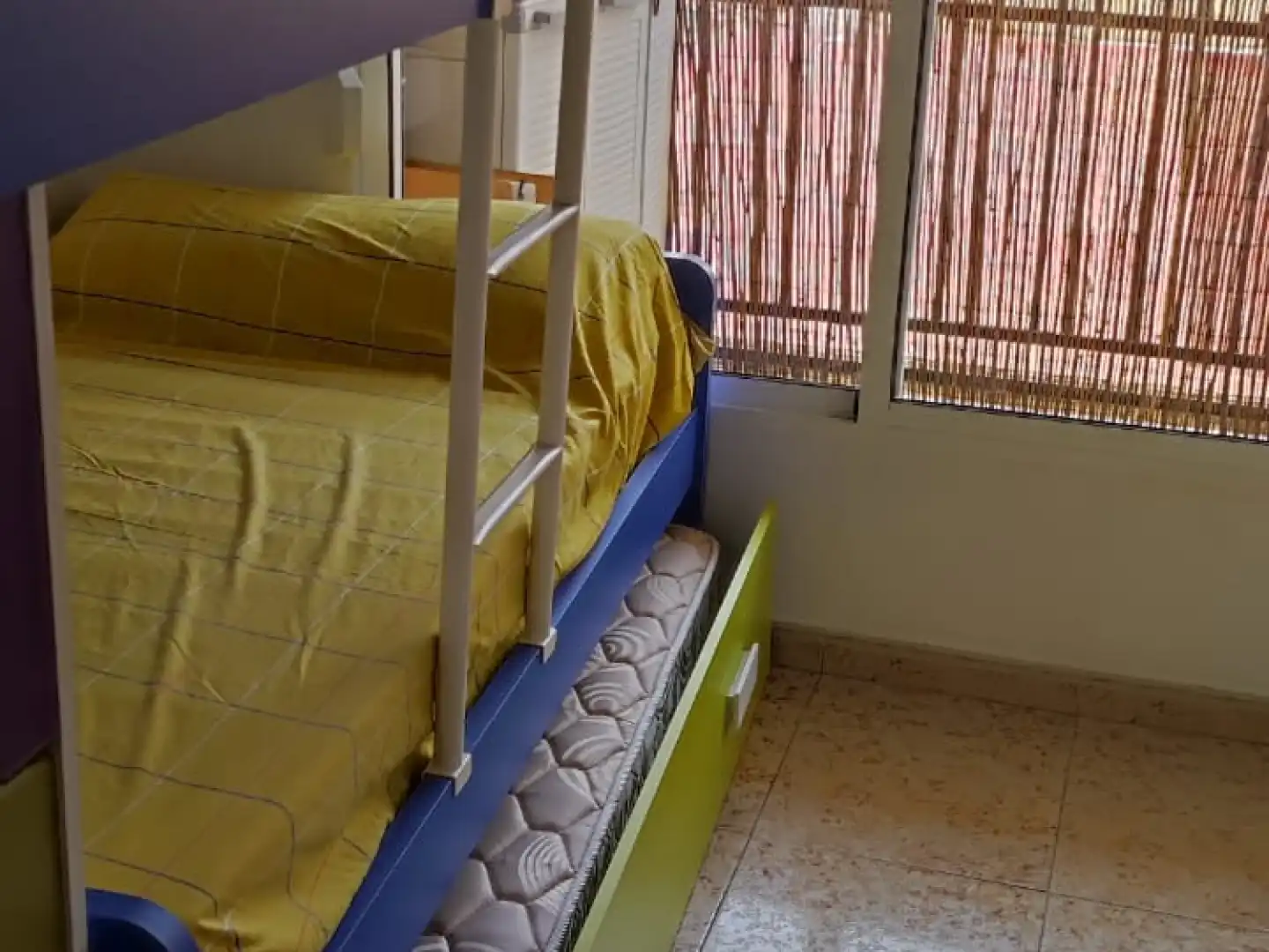 Habitación de Piso de alquiler en Mazarrón con Aire acondicionado, Amueblado y Horno